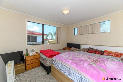 Photo of property in 2/190 Te Irirangi Drive, Flat Bush, Auckland, 2019