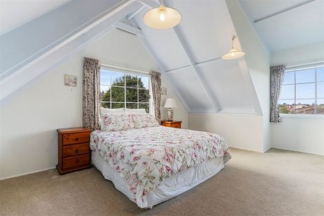 Photo of property in 65 Aviemore Drive, Highland Park, Auckland, 2010