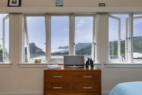 Photo of property in 29 Rayner Road, Piha, New Lynn, 0772