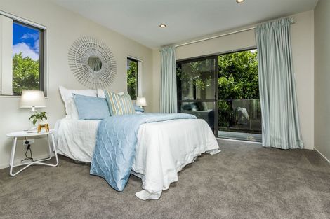 Photo of property in 2/304 Beach Road, Campbells Bay, Auckland, 0630