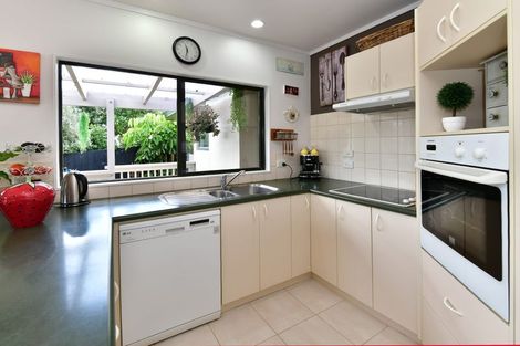 Photo of property in 1/12 Sundown Avenue, Manly, Whangaparaoa, 0930