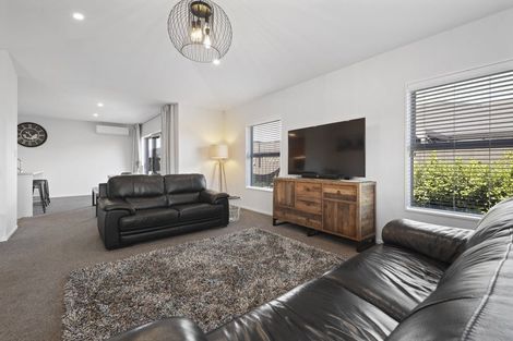 Photo of property in 28 Te Hurunui Drive, Pegasus, 7612