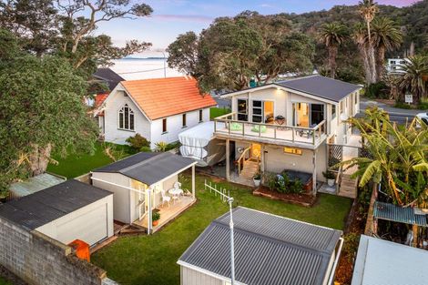 Photo of property in 54 Waiwera Road, Waiwera, Orewa, 0994