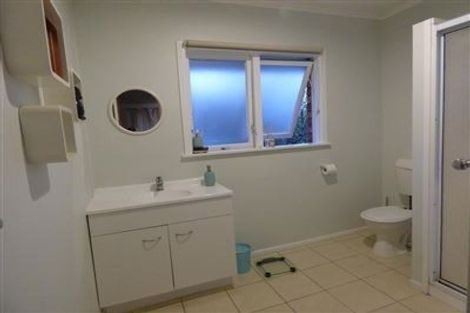 Photo of property in 1/6 Catalina Crescent, Forrest Hill, Auckland, 0620