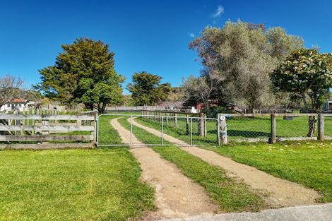 Photo of property in 3 Murray Street, Waitotara, Wanganui, 4588