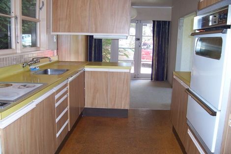 Photo of property in 32 Woodvale Grove, Fairfield, Lower Hutt, 5011