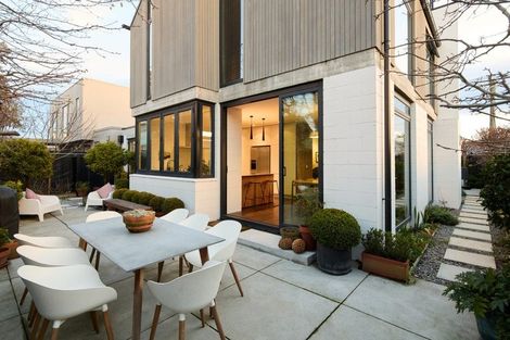 Photo of property in 24b Queens Avenue, Merivale, Christchurch, 8014