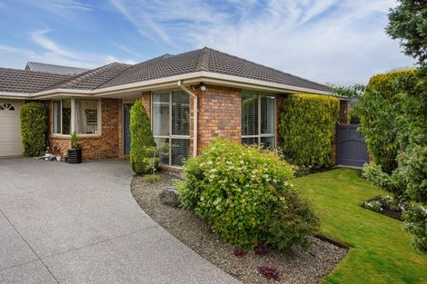 Photo of property in 2 Glencullen Drive, Casebrook, Christchurch, 8051