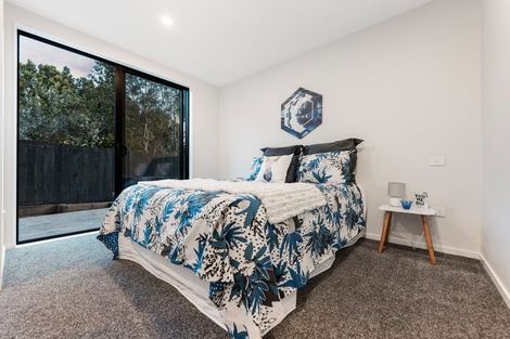 Photo of property in 4202e Great North Road, Glendene, Auckland, 0602