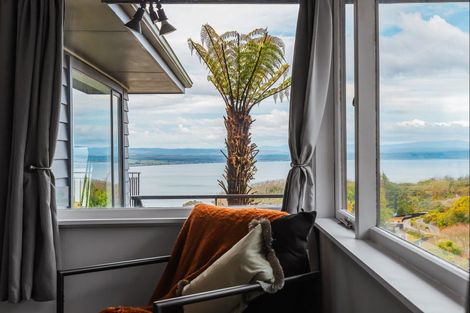 Photo of property in 88 Wakeman Road, Acacia Bay, Taupo, 3330