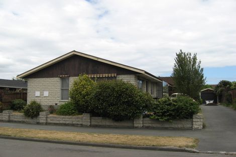 Photo of property in 1/27 Juniper Place, Burnside, Christchurch, 8053