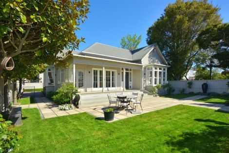 Photo of property in 18 Daresbury Lane, Fendalton, Christchurch, 8014