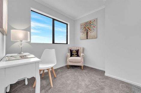 Photo of property in 30 Ballyalton Crescent, Flat Bush, Auckland, 2019