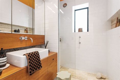 Photo of property in 8 Menzies Street, Sumner, Christchurch, 8081