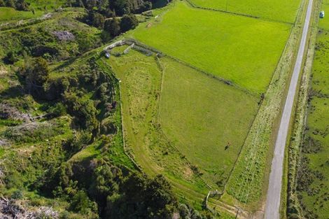 Photo of property in 496 Pukeatua Road, Dannevirke, 4975