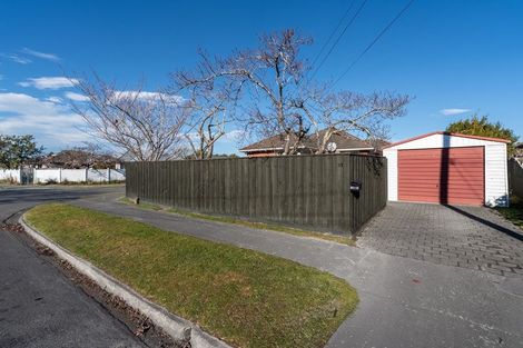 Photo of property in 11 Beatrice Place, Avonhead, Christchurch, 8042