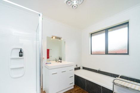 Photo of property in 55 Liberty Grove, Kelvin Grove, Palmerston North, 4414