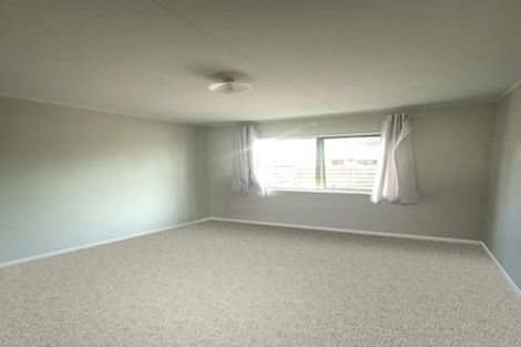 Photo of property in 9 Edgewater Drive, Pakuranga, Auckland, 2010