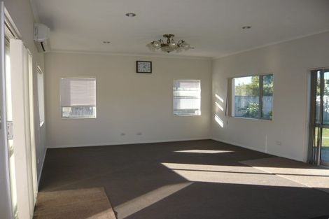 Photo of property in 16 Wessex Place, Rototuna North, Hamilton, 3210