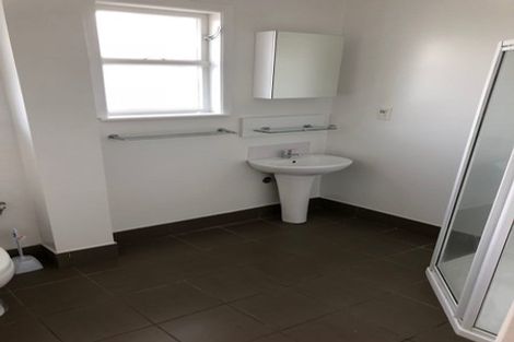 Photo of property in 8 Huxley Place, Glen Innes, Auckland, 1072