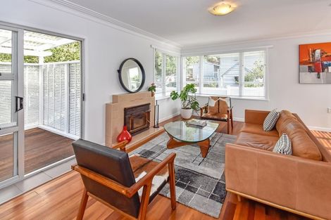 Photo of property in 28 Tampin Road, Hillpark, Auckland, 2102