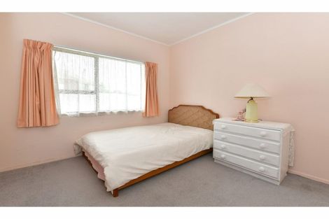 Photo of property in 27 Maygrove Drive, Orewa, 0931