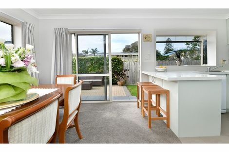 Photo of property in 2/31 Alice Avenue, Orewa, 0931