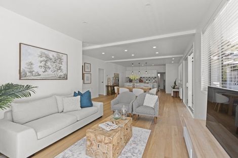 Photo of property in 107 Fulford Street, New Plymouth, 4310