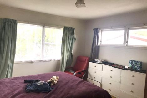 Photo of property in 6 Kaikoura Street, Henderson, Auckland, 0612