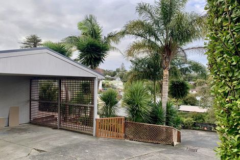 Photo of property in 1/57b Woodlands Crescent, Browns Bay, Auckland, 0630