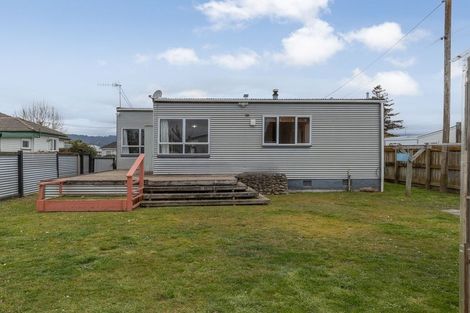 Photo of property in 1 Quinn Road, Levin, 5510