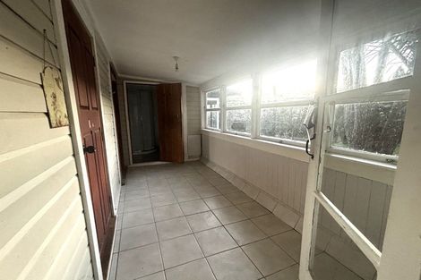 Photo of property in 18 Omokoroa Road, Omokoroa, 3114