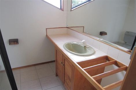 Photo of property in 53 Chelsea View Drive, Chatswood, Auckland, 0626