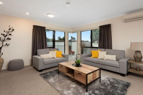 Photo of property in 1/2 Sunrise Avenue, Mount Maunganui, 3116