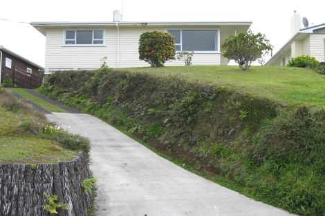 Photo of property in 62 Awanui Street, Merrilands, New Plymouth, 4312
