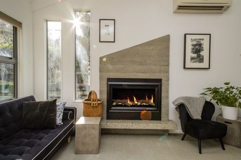 Photo of property in 1 Mcdonnell Road, Arrowtown, 9302