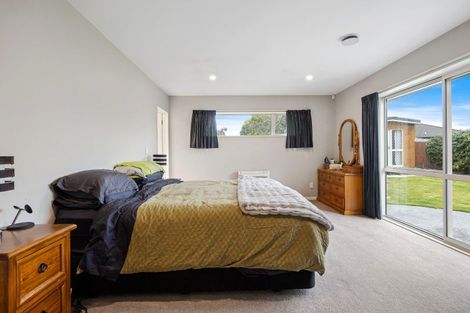 Photo of property in 21 Welsford Street, Woodend, 7610