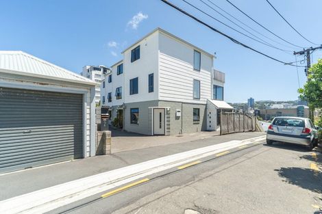 Photo of property in 9/2 Hood Street, Mount Victoria, Wellington, 6011
