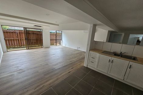 Photo of property in 42b Evans Road, Weymouth, Auckland, 2103