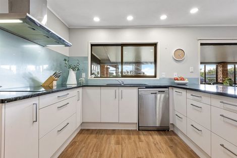 Photo of property in 43 Clyside Avenue, Half Moon Bay, Auckland, 2012