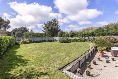 Photo of property in 242 Peka Peka Road, Peka Peka, Waikanae, 5391