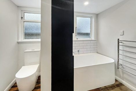 Photo of property in 69 Seddon Street, Takaro, Palmerston North, 4412