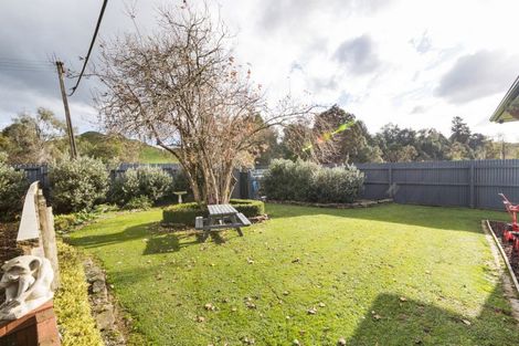 Photo of property in 12 Lagoon Road, Rangiwahia, Kimbolton, 4774