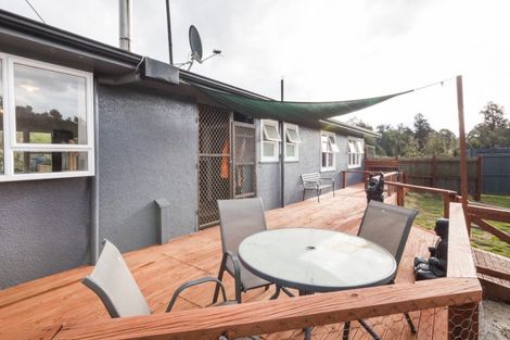 Photo of property in 12 Lagoon Road, Rangiwahia, Kimbolton, 4774