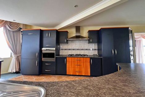 Photo of property in 24 Pendennis Point, Camborne, Porirua, 5026