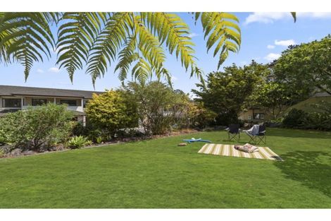 Photo of property in 2/90 Albany Highway, Greenhithe, Auckland, 0632