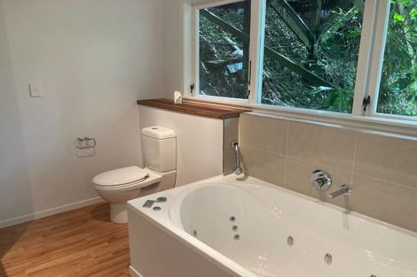 Photo of property in 3 Mamaku Grove, Khandallah, Wellington, 6035