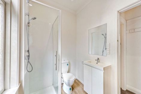 Photo of property in 132-136 Washington Avenue, Brooklyn, Wellington, 6021