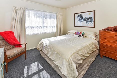 Photo of property in 2b Cliff Road, Papakura, 2110