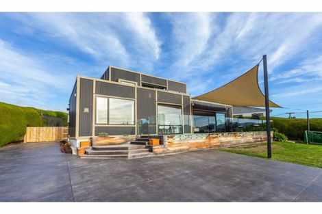 Photo of property in 8 Ngatea Road, Diamond Harbour, Lyttelton, 8971